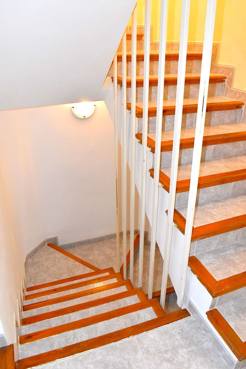 5 camera da letto Villetta Bifamiliare in vendita in Benidorm con piscina garage - 480.000 € (Rif: 9424304)