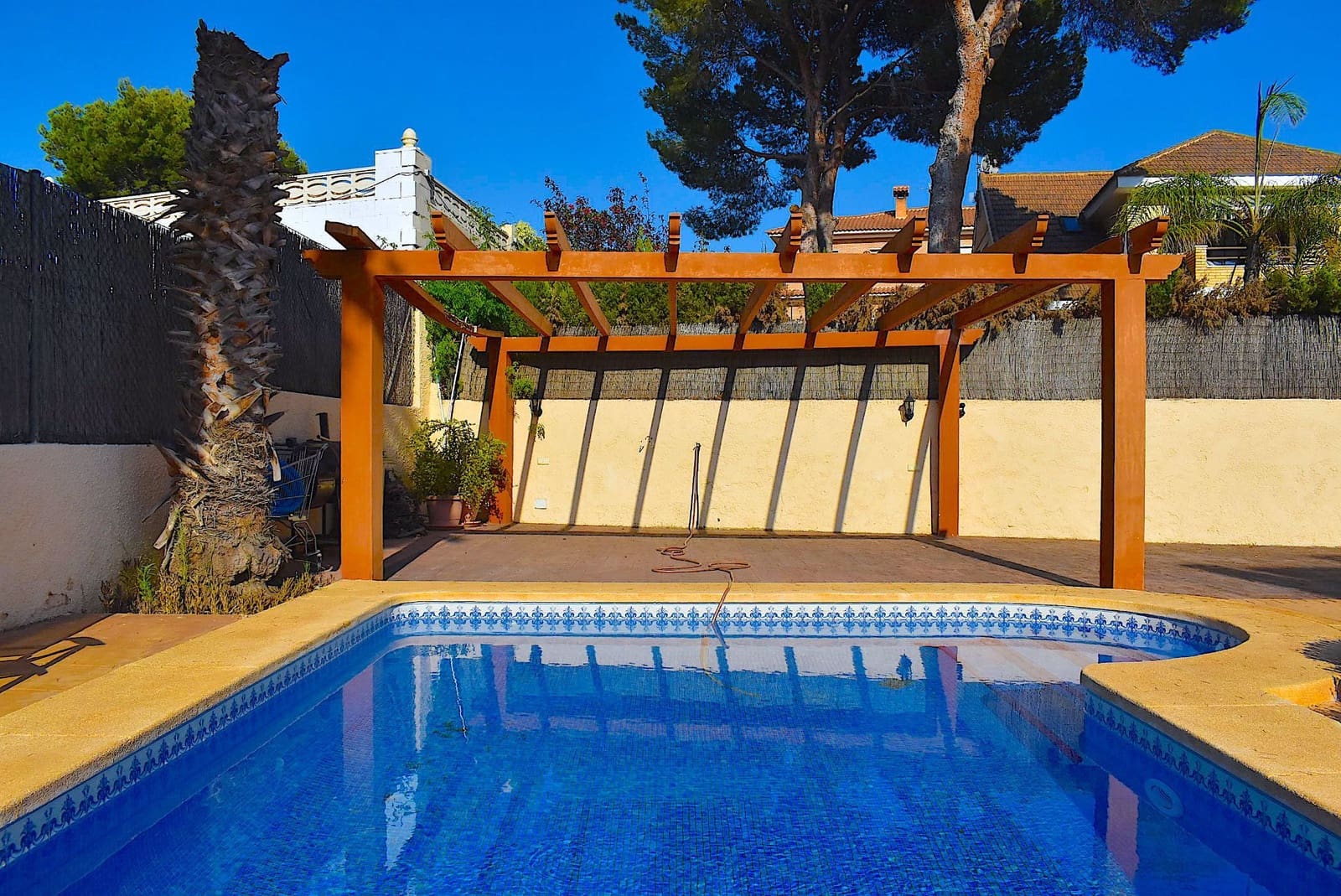 5 camera da letto Villetta Bifamiliare in vendita in Benidorm con piscina garage - 480.000 € (Rif: 9424304)