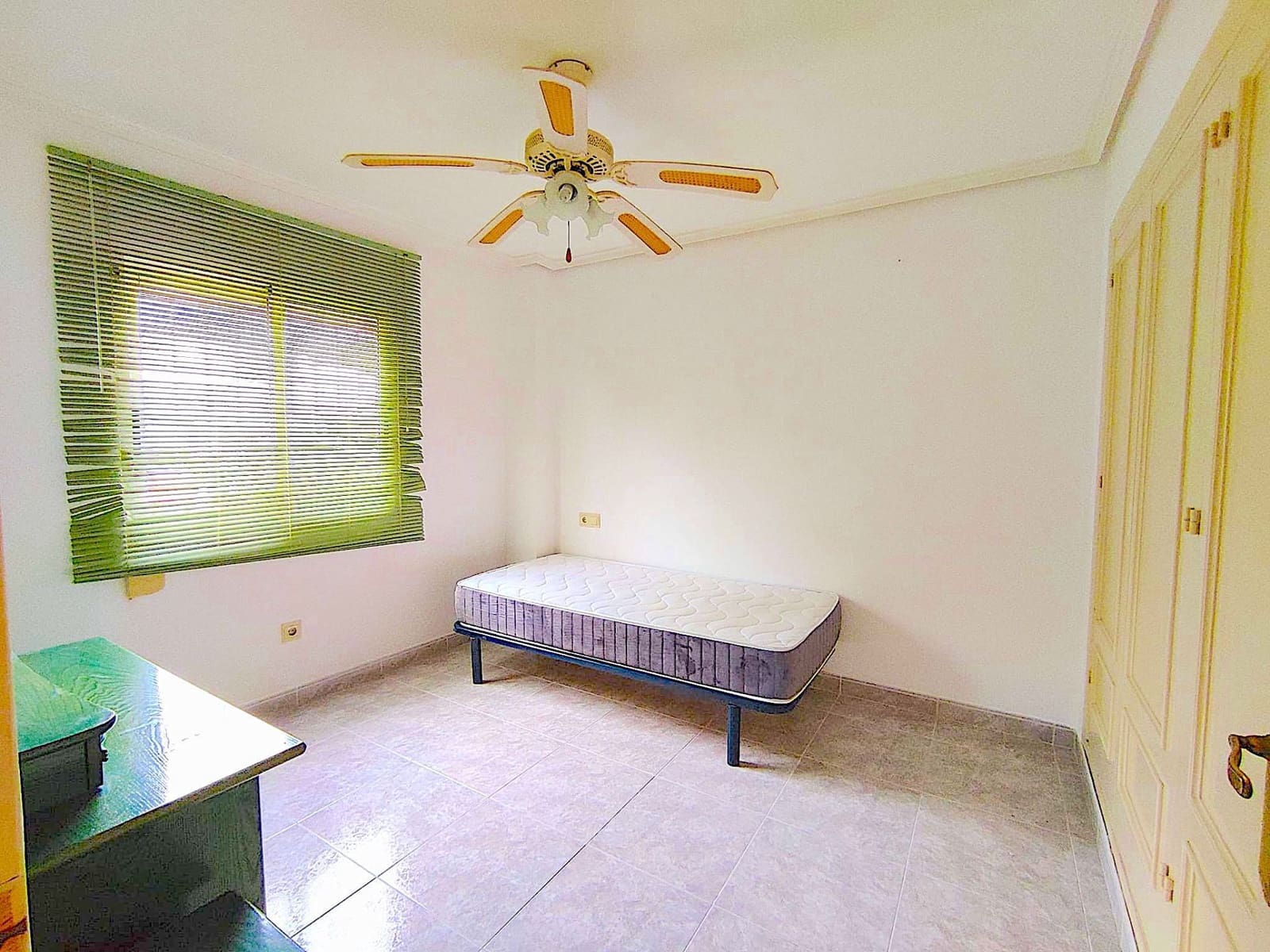 5 camera da letto Villetta Bifamiliare in vendita in Benidorm con piscina garage - 480.000 € (Rif: 9424304)