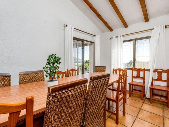 7 bedroom Villa for sale in Polop with pool garage - € 689,000 (Ref: 9425686)