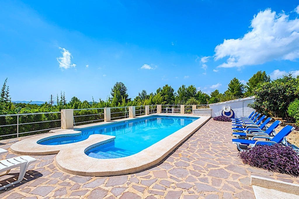 7 bedroom Villa for sale in Polop with pool garage - € 689,000 (Ref: 9425686)