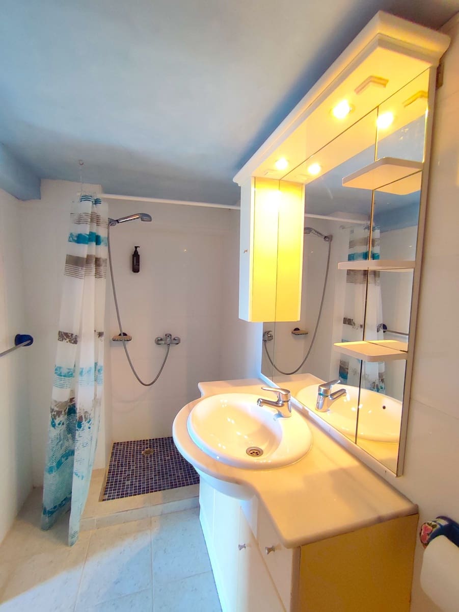 7 bedroom Villa for sale in Polop with pool garage - € 689,000 (Ref: 9425686)