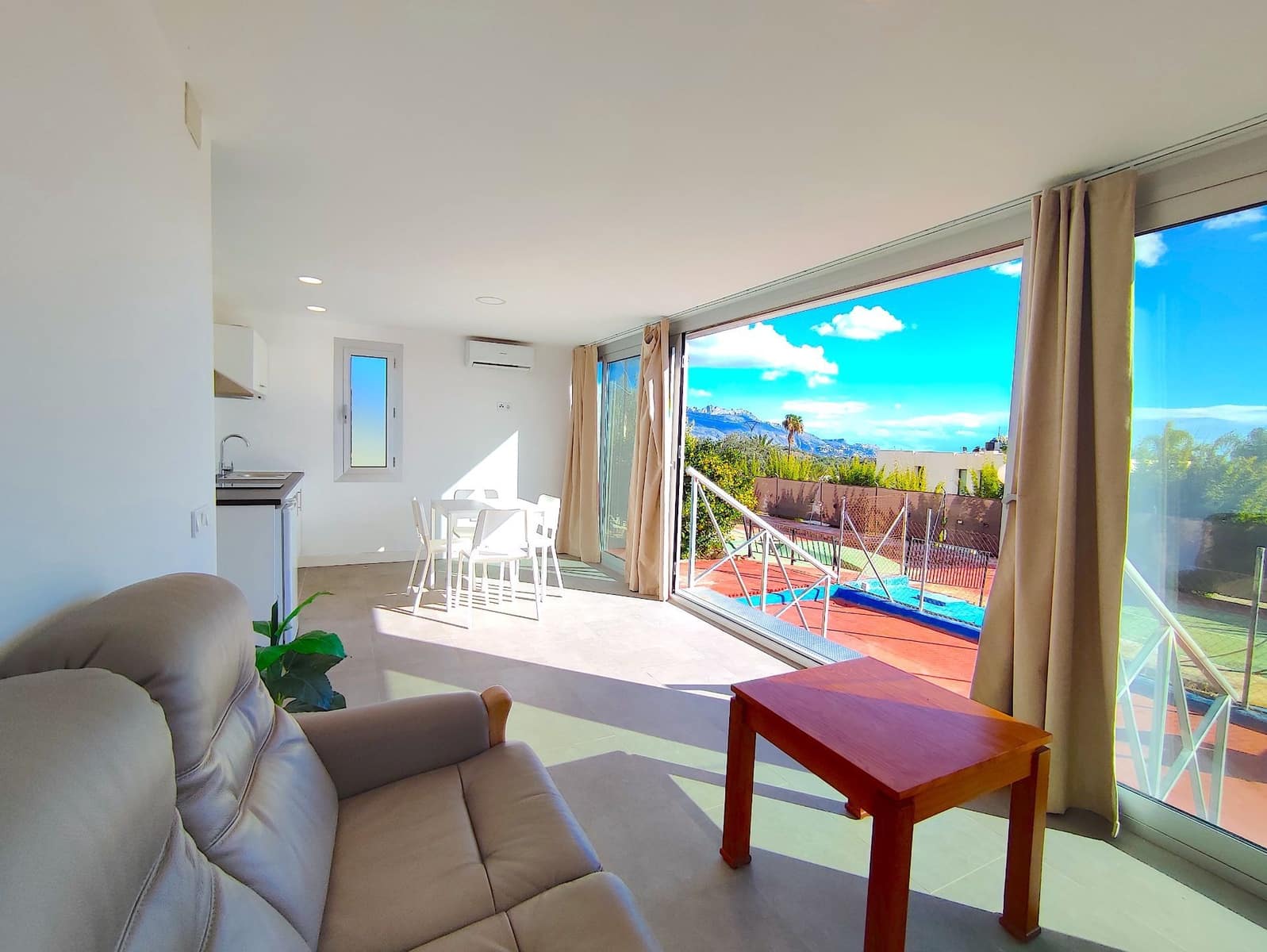 7 bedroom Villa for sale in Polop with pool garage - € 689,000 (Ref: 9425686)