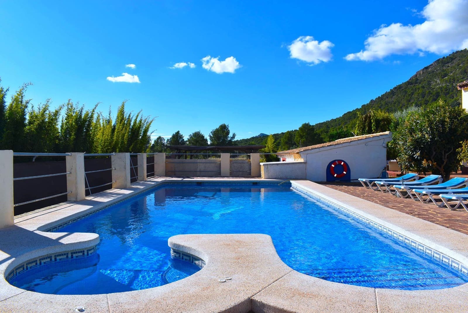 7 bedroom Villa for sale in Polop with pool garage - € 689,000 (Ref: 9425686)