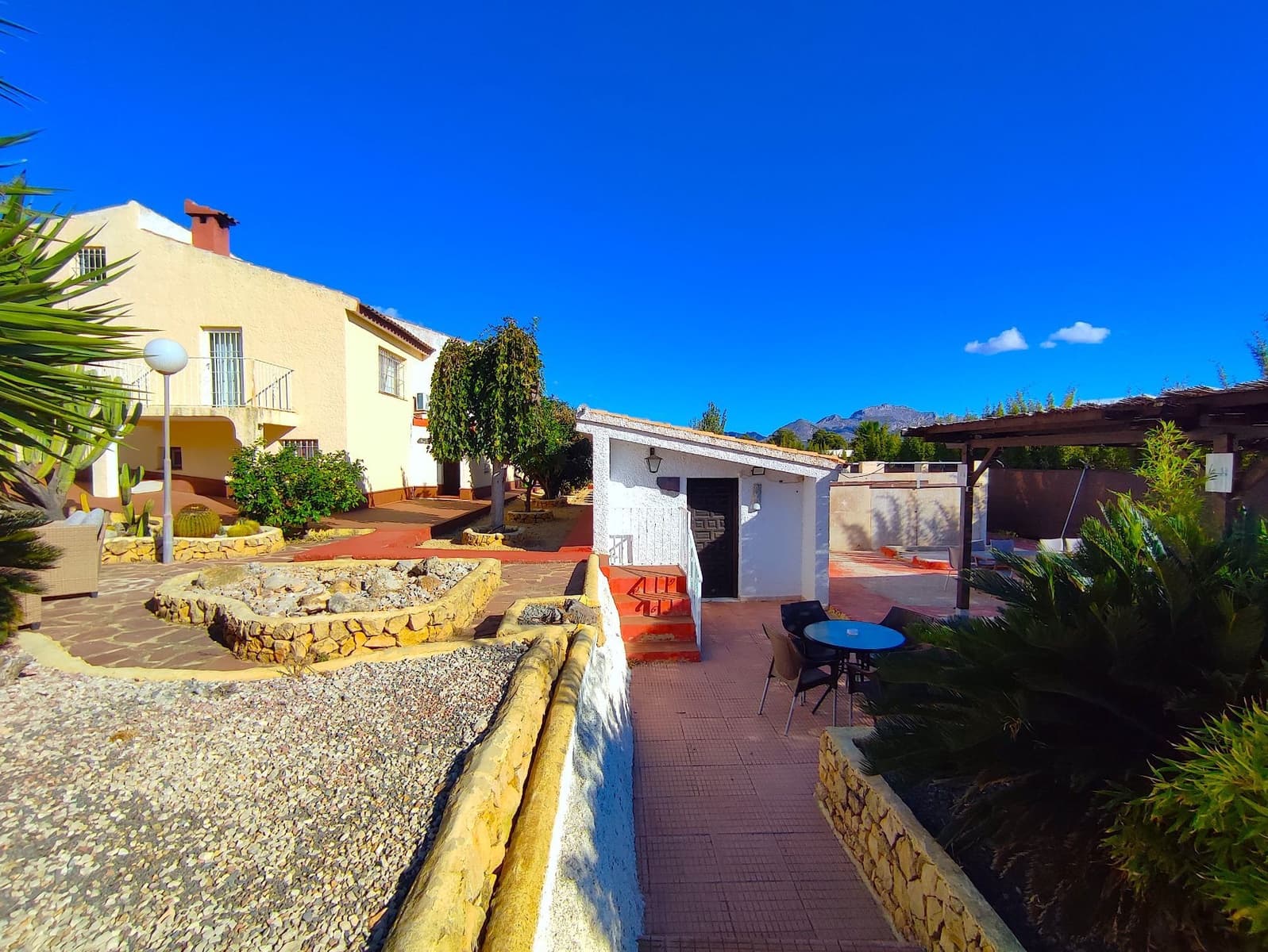 7 bedroom Villa for sale in Polop with pool garage - € 689,000 (Ref: 9425686)