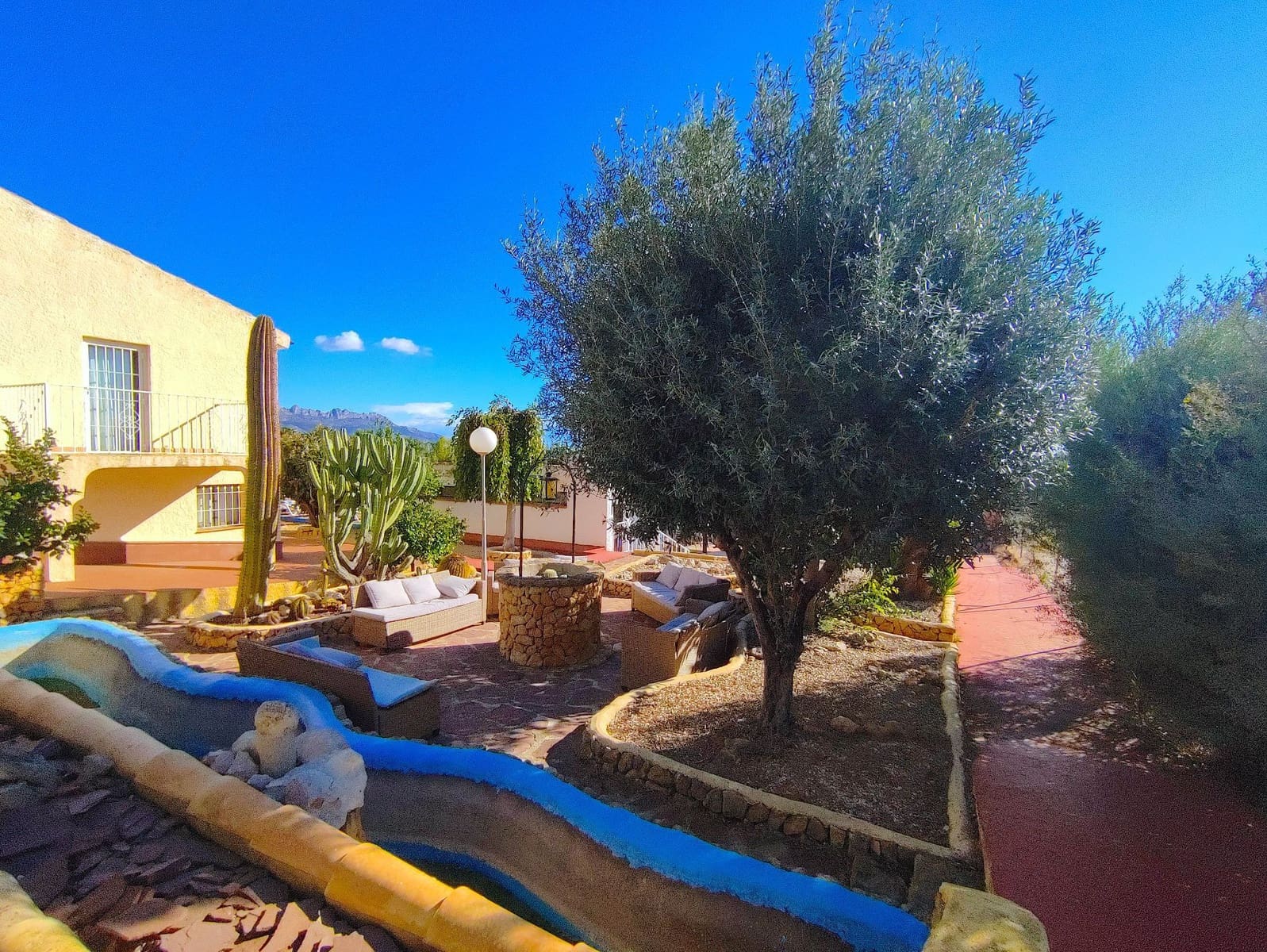 7 bedroom Villa for sale in Polop with pool garage - € 689,000 (Ref: 9425686)