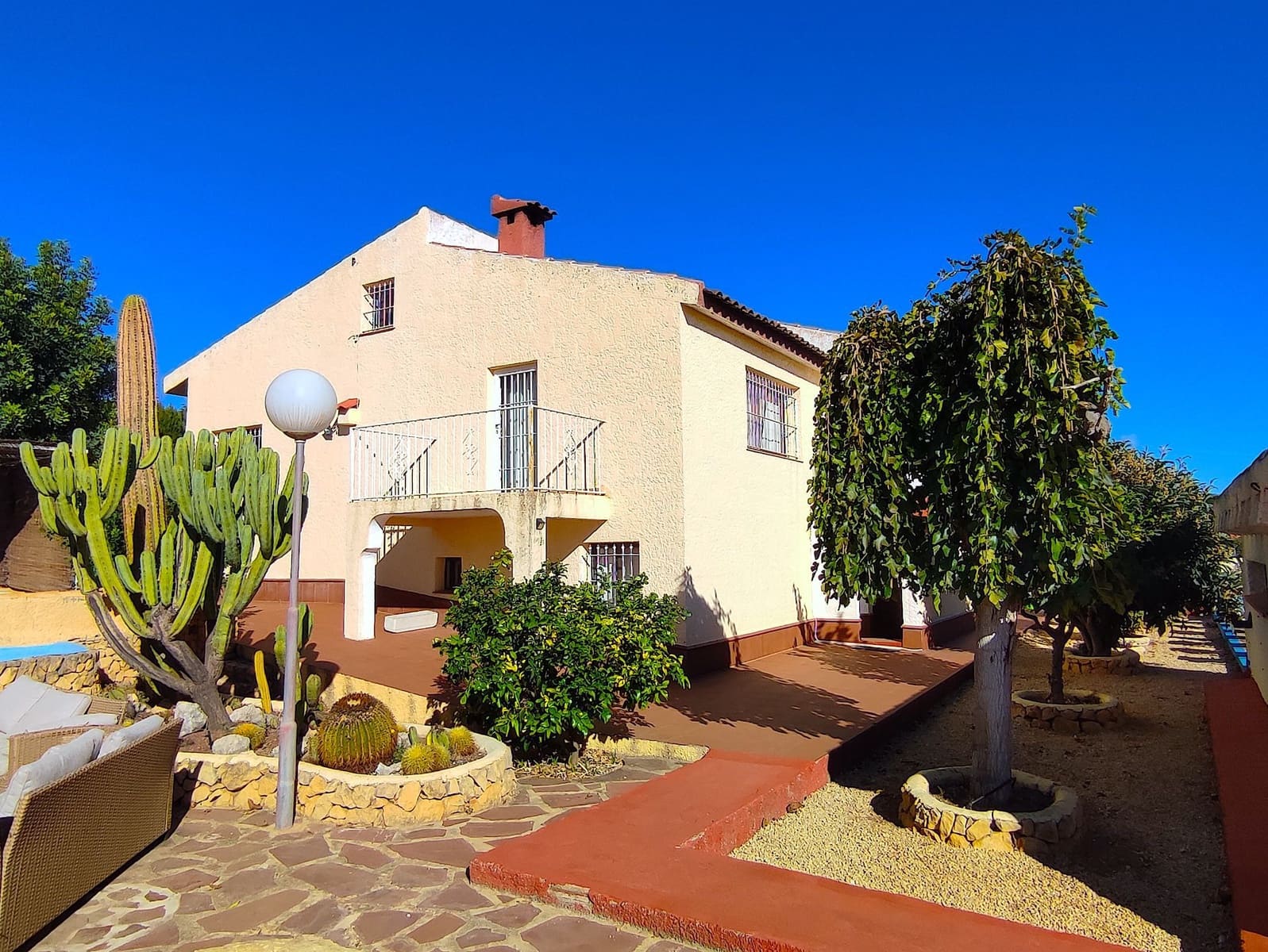 7 bedroom Villa for sale in Polop with pool garage - € 689,000 (Ref: 9425686)