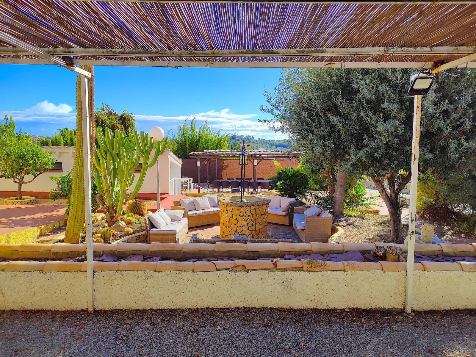 7 bedroom Villa for sale in Polop with pool garage - € 689,000 (Ref: 9425686)