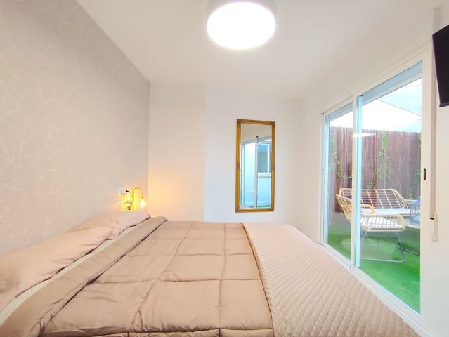 Piso de 3 habitaciones en Centro Urbano, Benidorm en alquiler - 1.300 € (Ref: 9433095)