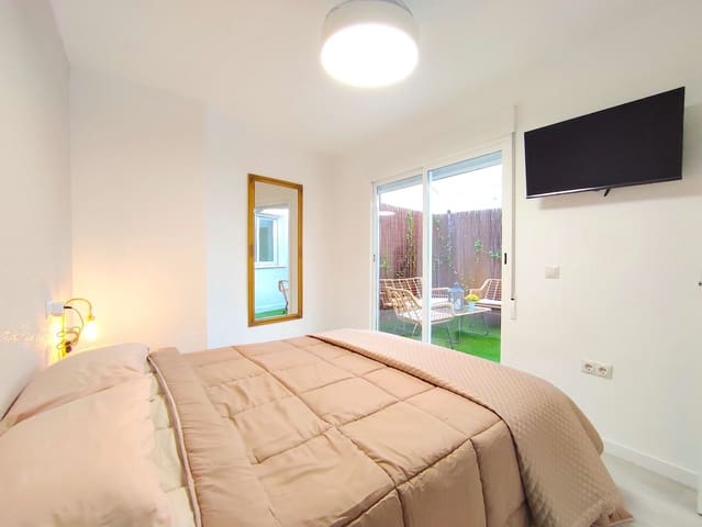 Piso de 3 habitaciones en Centro Urbano, Benidorm en alquiler - 1.300 € (Ref: 9433095)