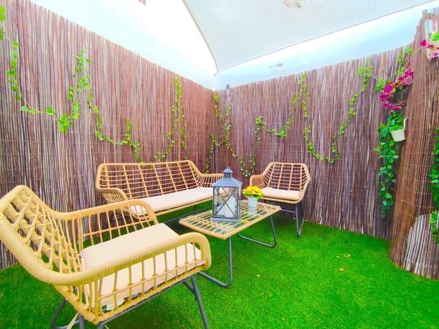 Piso de 3 habitaciones en Centro Urbano, Benidorm en alquiler - 1.300 € (Ref: 9433095)