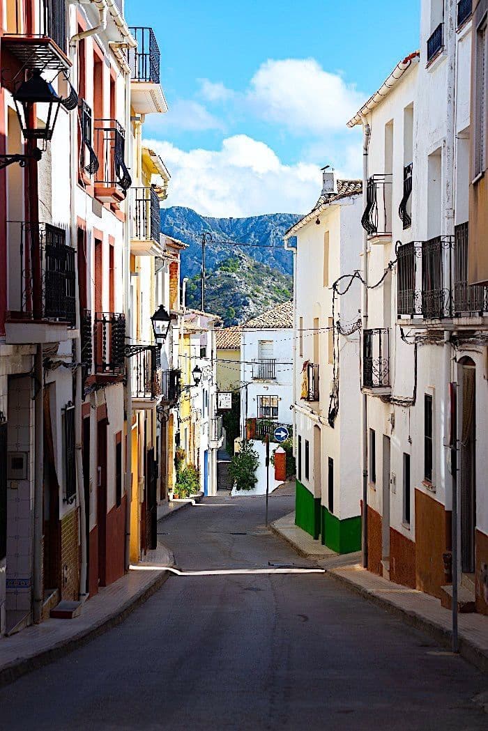 3 bedroom Townhouse for sale in Tarbena - € 130,000 (Ref: 9499648)