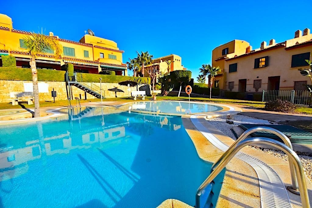 3 bedroom Semi-detached Villa for rent in Finestrat with pool garage - € 2,000 (Ref: 9602546)