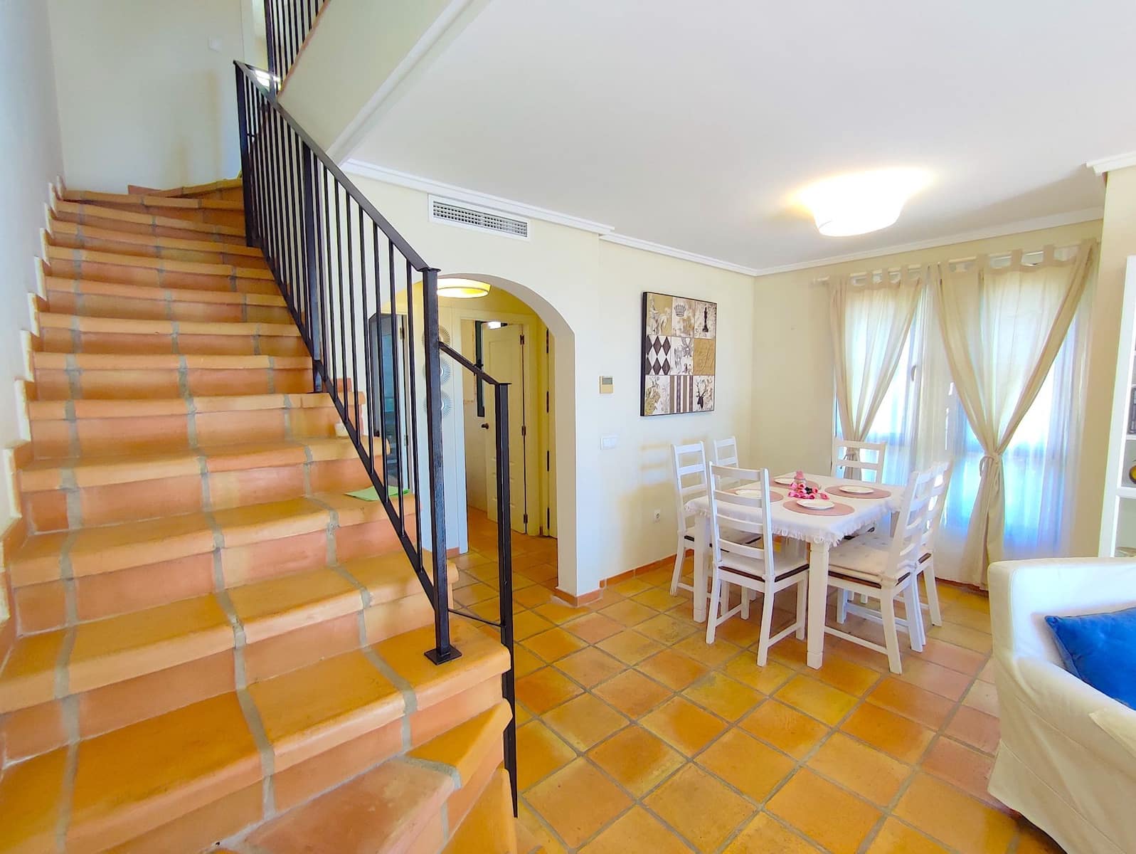 3 bedroom Semi-detached Villa for rent in Finestrat with pool garage - € 2,000 (Ref: 9602546)