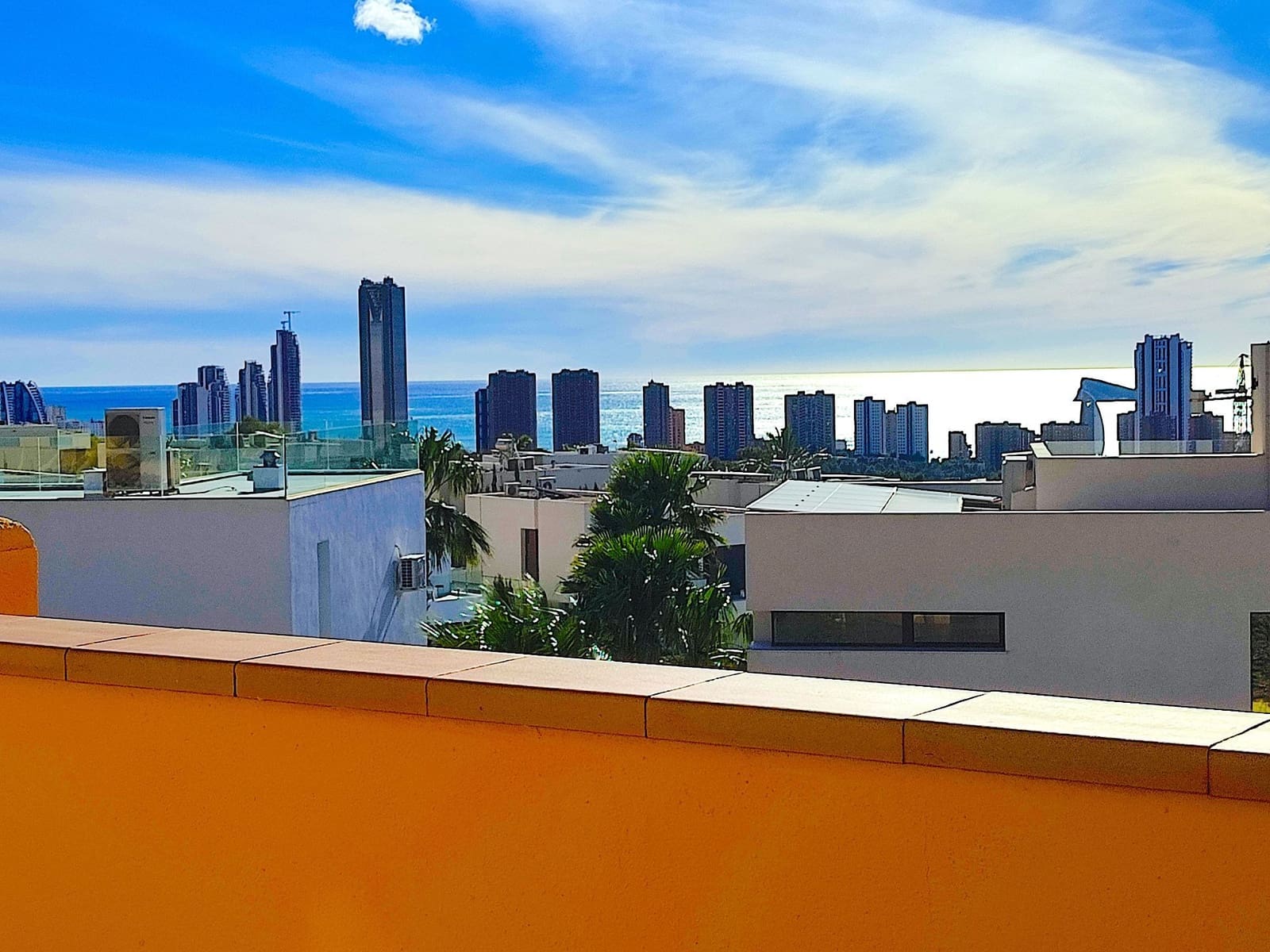 3 bedroom Semi-detached Villa for rent in Finestrat with pool garage - € 2,000 (Ref: 9602546)