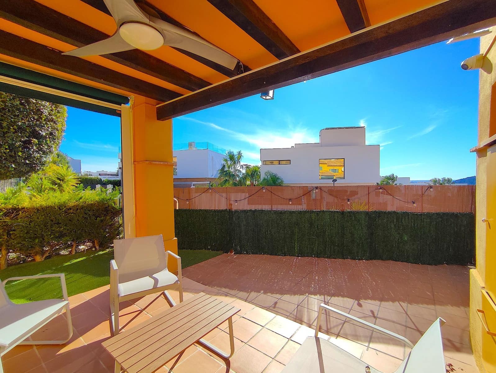 3 bedroom Semi-detached Villa for rent in Finestrat with pool garage - € 2,000 (Ref: 9602546)