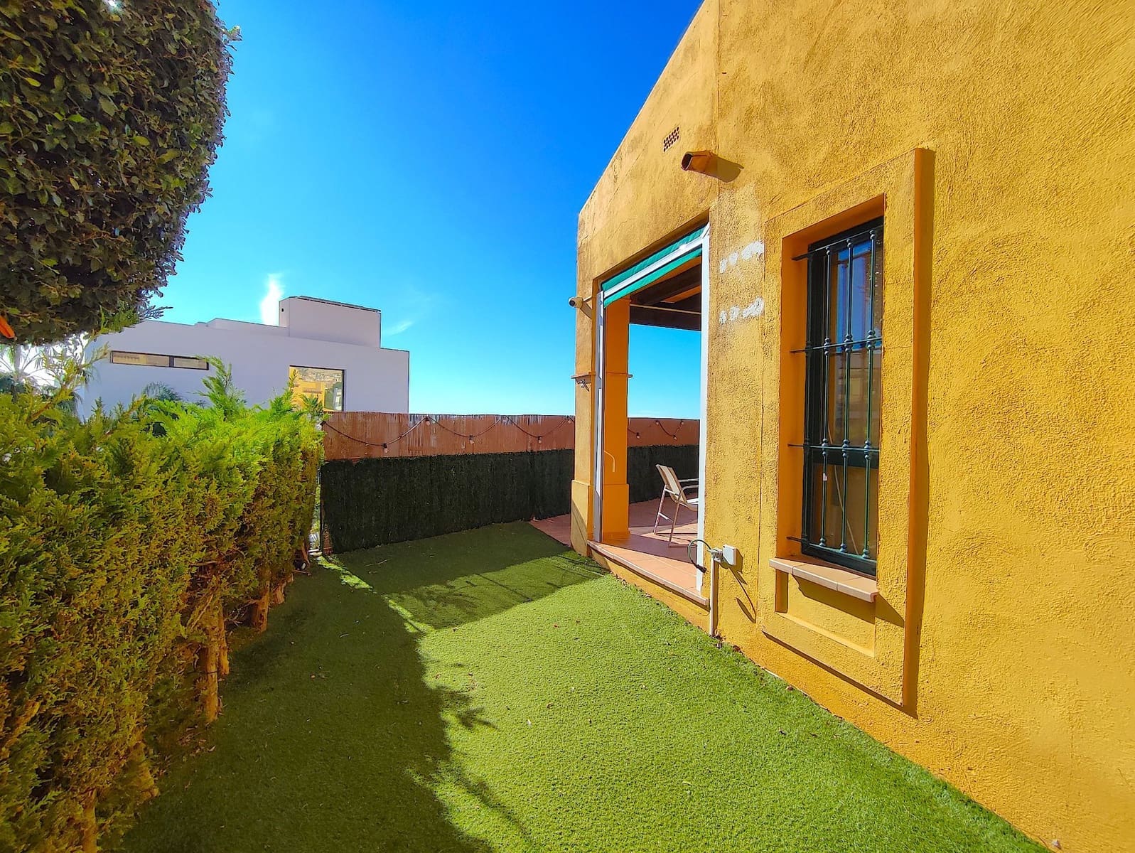 3 bedroom Semi-detached Villa for rent in Finestrat with pool garage - € 2,000 (Ref: 9602546)