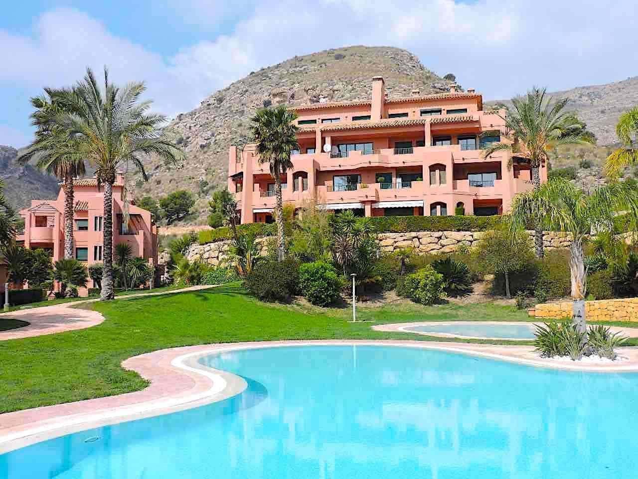 2 bedroom Apartment for sale in Finestrat with pool garage - € 395,000 (Ref: 9614760)
