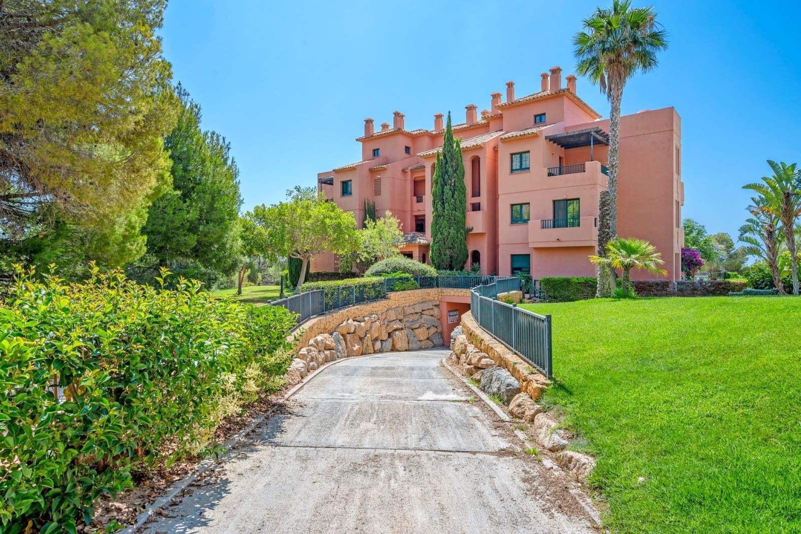 2 bedroom Apartment for sale in Finestrat with pool garage - € 395,000 (Ref: 9614760)