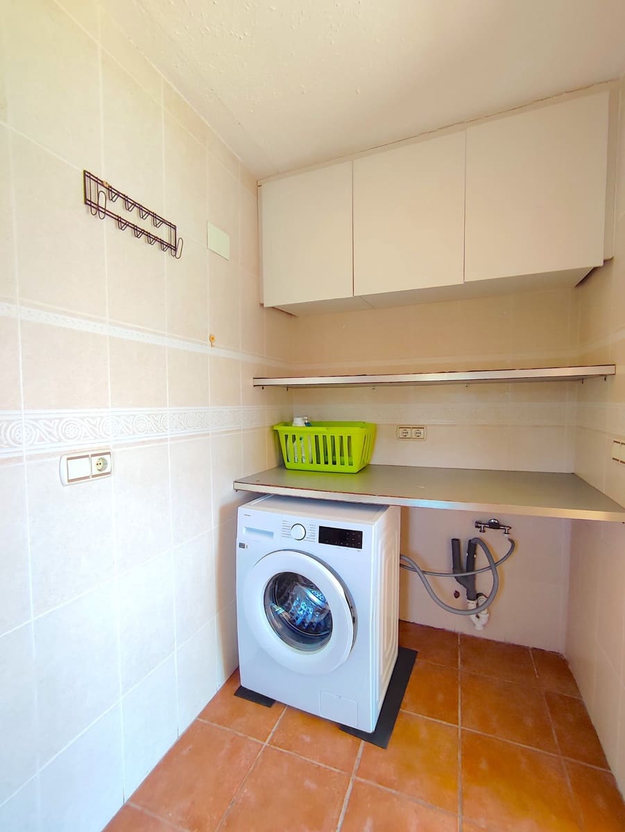 4 sovrum Villa att hyra i Alfaz del Pi / L'Alfas del Pi med pool garage - 4 800 € (Ref: 9814203)