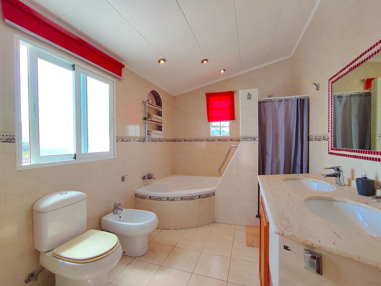 4 sovrum Villa att hyra i Alfaz del Pi / L'Alfas del Pi med pool garage - 4 800 € (Ref: 9814203)
