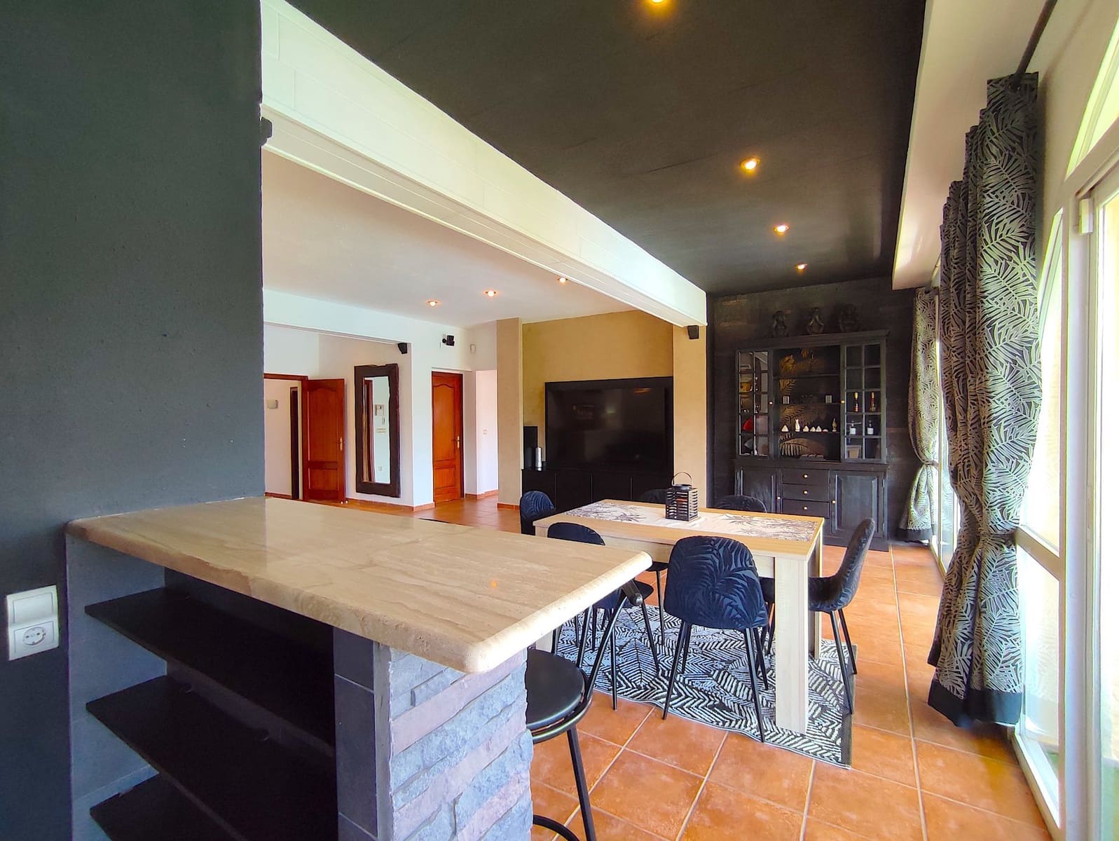 4 sovrum Villa att hyra i Alfaz del Pi / L'Alfas del Pi med pool garage - 4 800 € (Ref: 9814203)