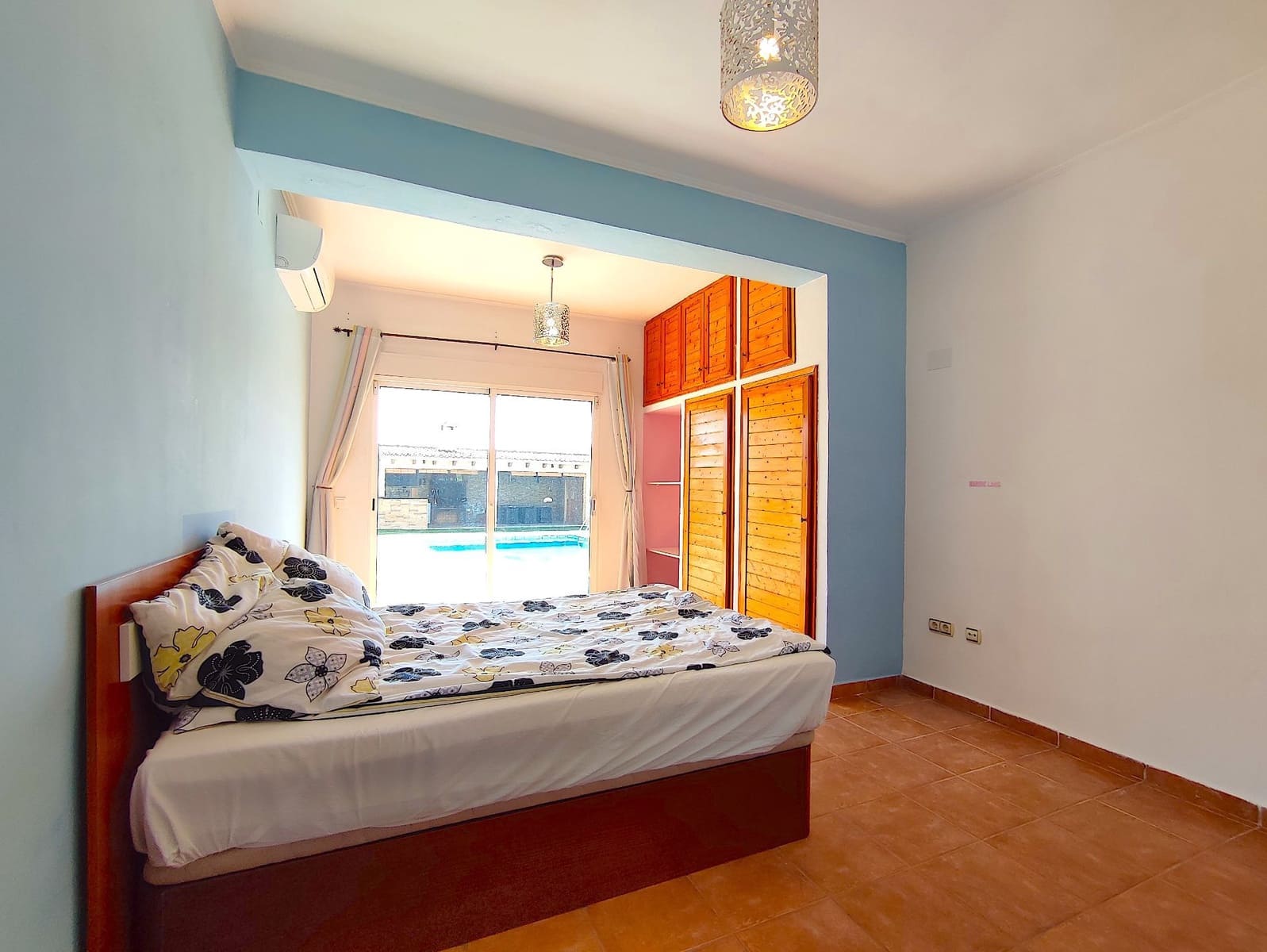 4 sovrum Villa att hyra i Alfaz del Pi / L'Alfas del Pi med pool garage - 4 800 € (Ref: 9814203)