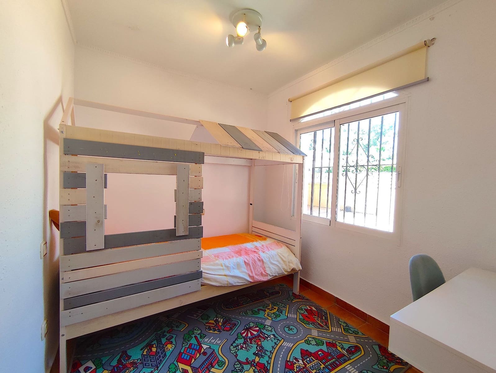 4 sovrum Villa att hyra i Alfaz del Pi / L'Alfas del Pi med pool garage - 4 800 € (Ref: 9814203)