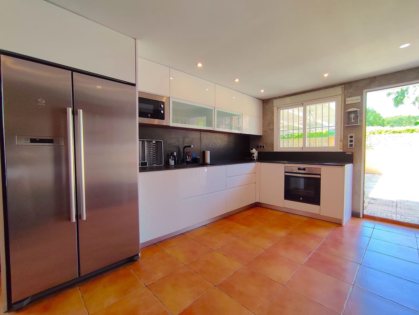 4 sovrum Villa att hyra i Alfaz del Pi / L'Alfas del Pi med pool garage - 4 800 € (Ref: 9814203)