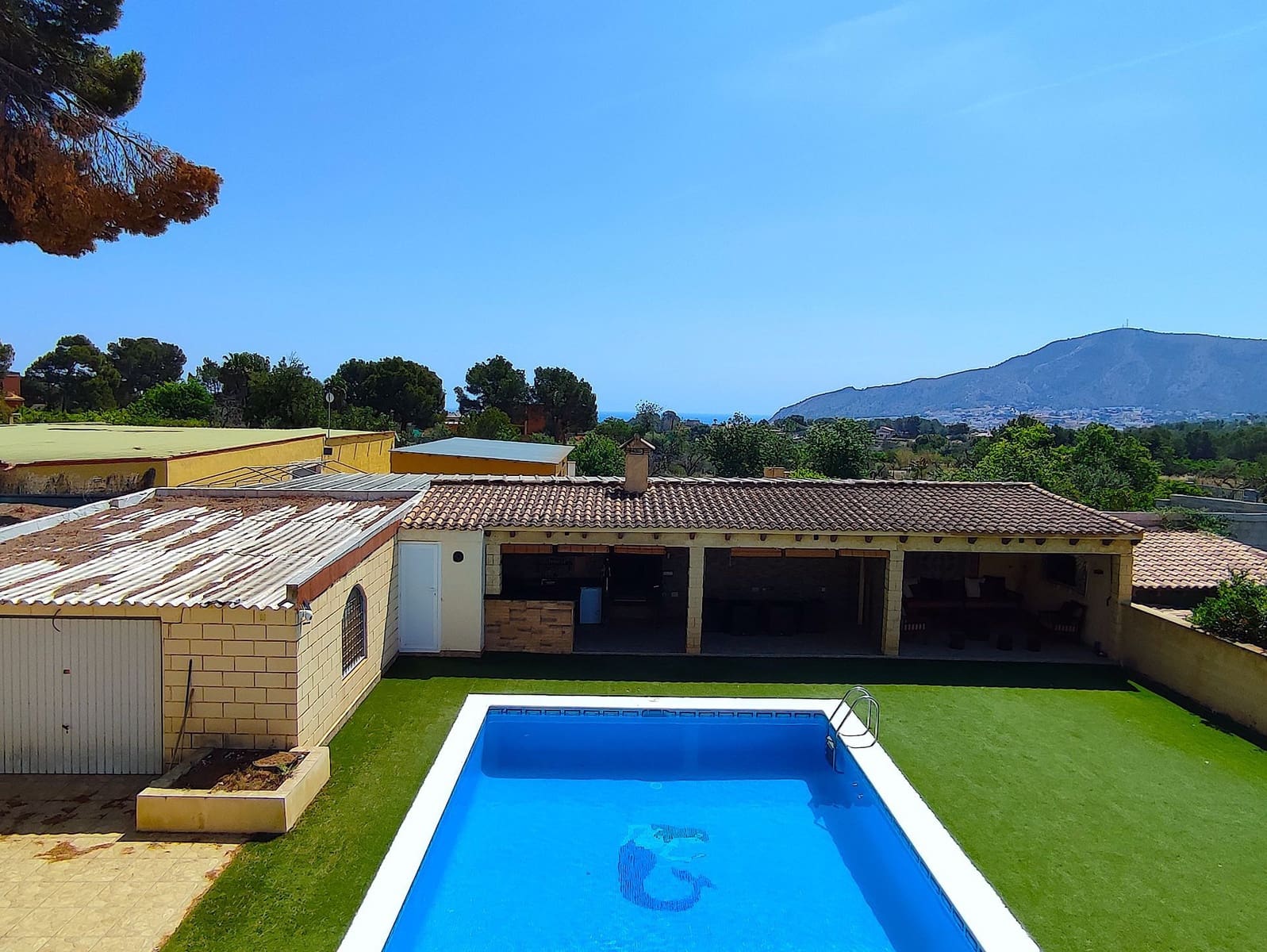 4 sovrum Villa att hyra i Alfaz del Pi / L'Alfas del Pi med pool garage - 4 800 € (Ref: 9814203)