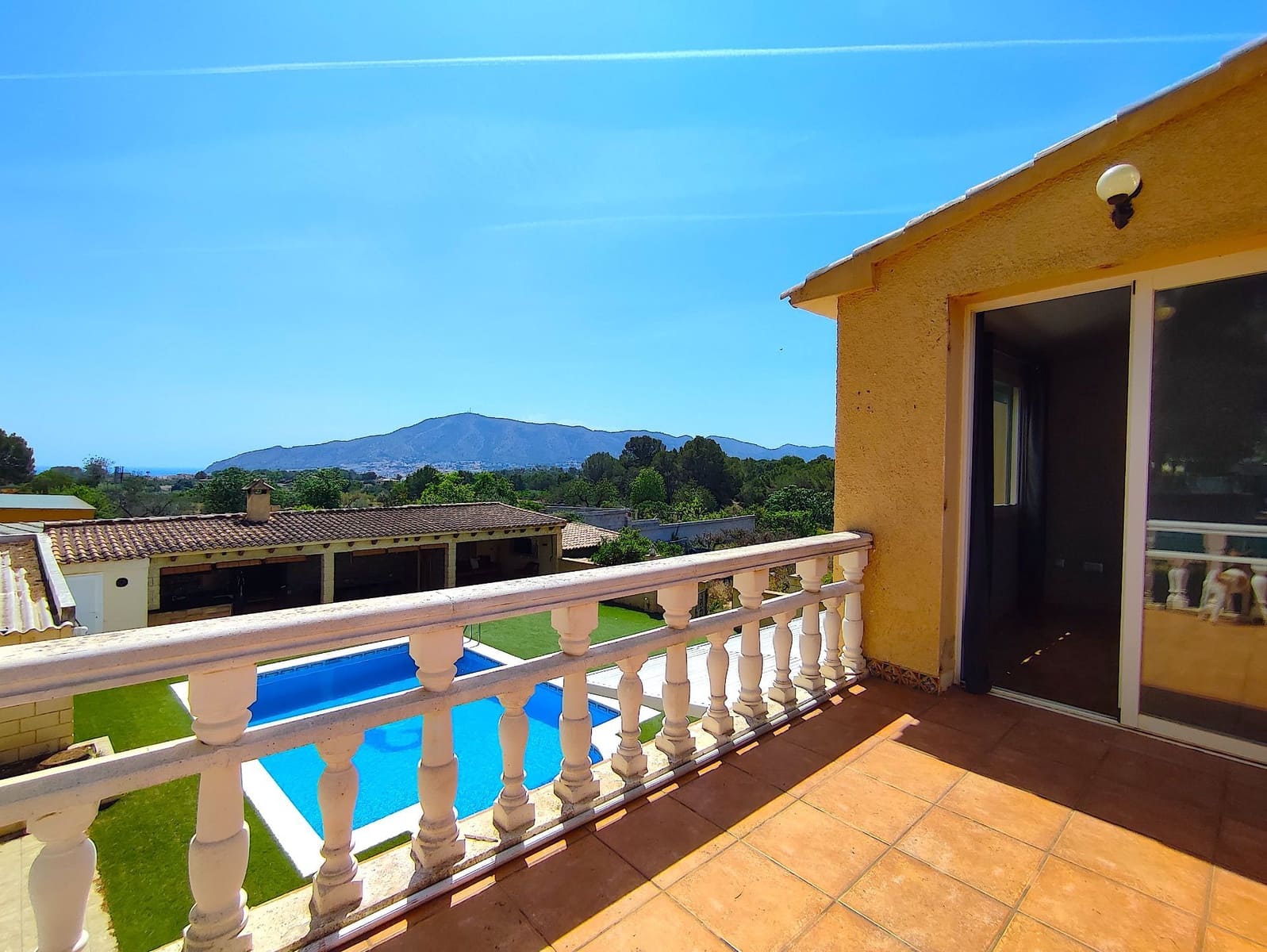 4 sovrum Villa att hyra i Alfaz del Pi / L'Alfas del Pi med pool garage - 4 800 € (Ref: 9814203)