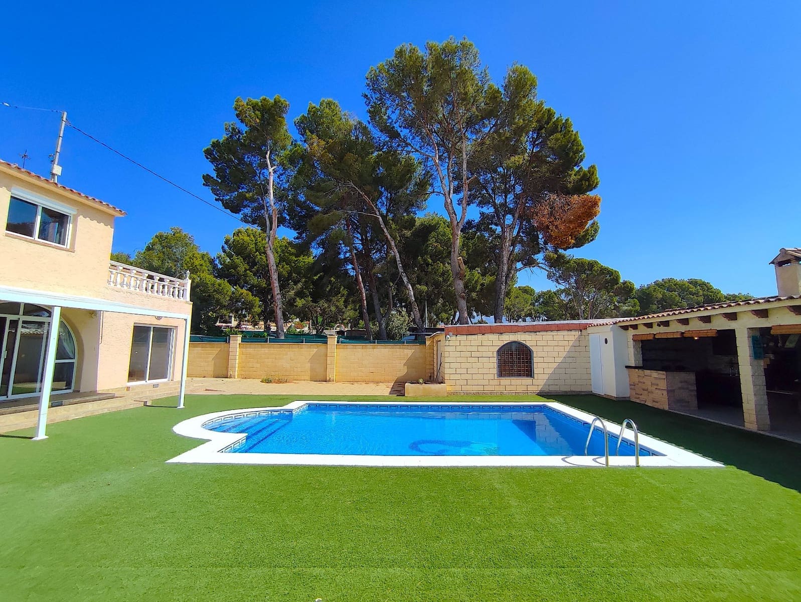 4 sovrum Villa att hyra i Alfaz del Pi / L'Alfas del Pi med pool garage - 4 800 € (Ref: 9814203)