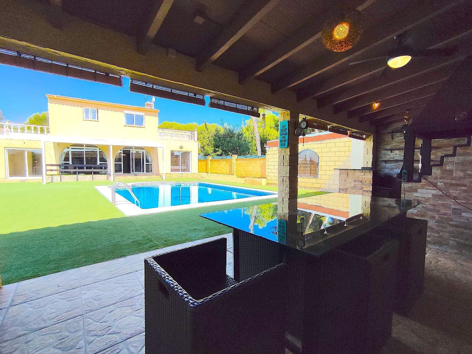 4 sovrum Villa att hyra i Alfaz del Pi / L'Alfas del Pi med pool garage - 4 800 € (Ref: 9814203)