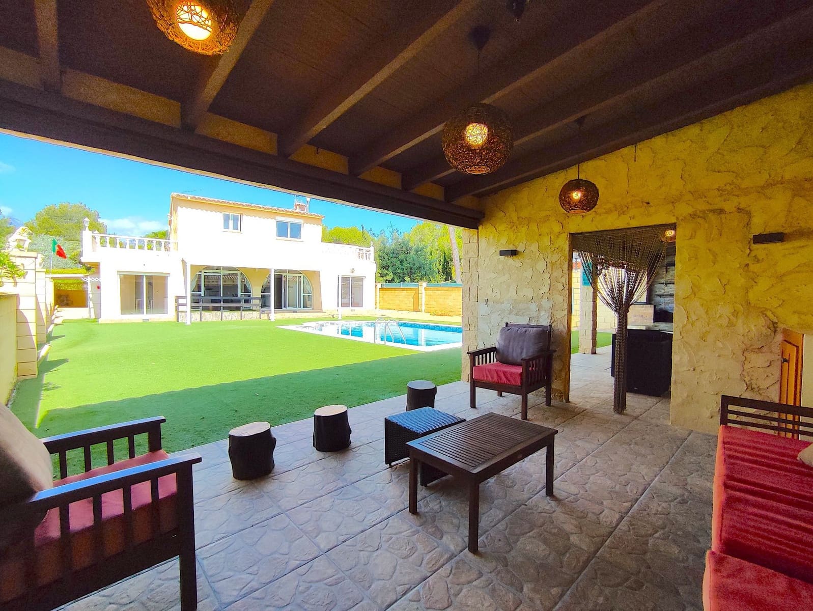 4 sovrum Villa att hyra i Alfaz del Pi / L'Alfas del Pi med pool garage - 4 800 € (Ref: 9814203)