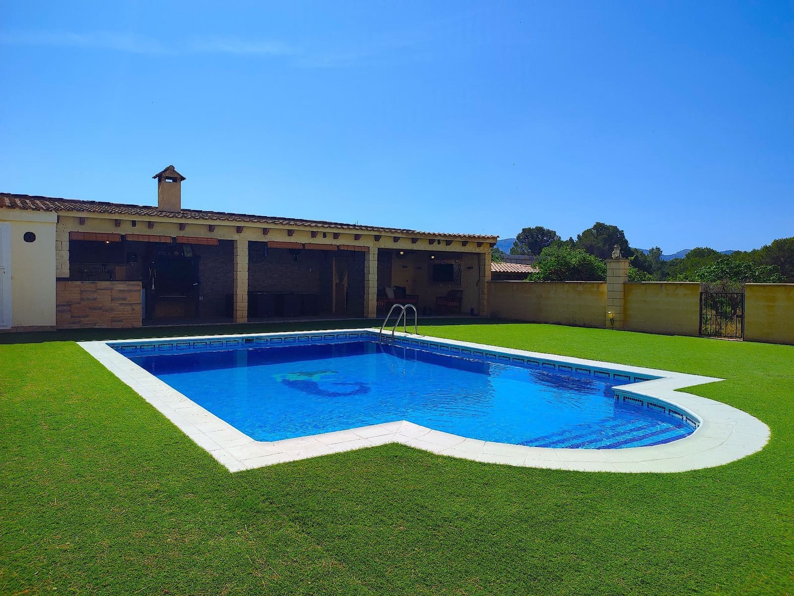 4 sovrum Villa att hyra i Alfaz del Pi / L'Alfas del Pi med pool garage - 4 800 € (Ref: 9814203)