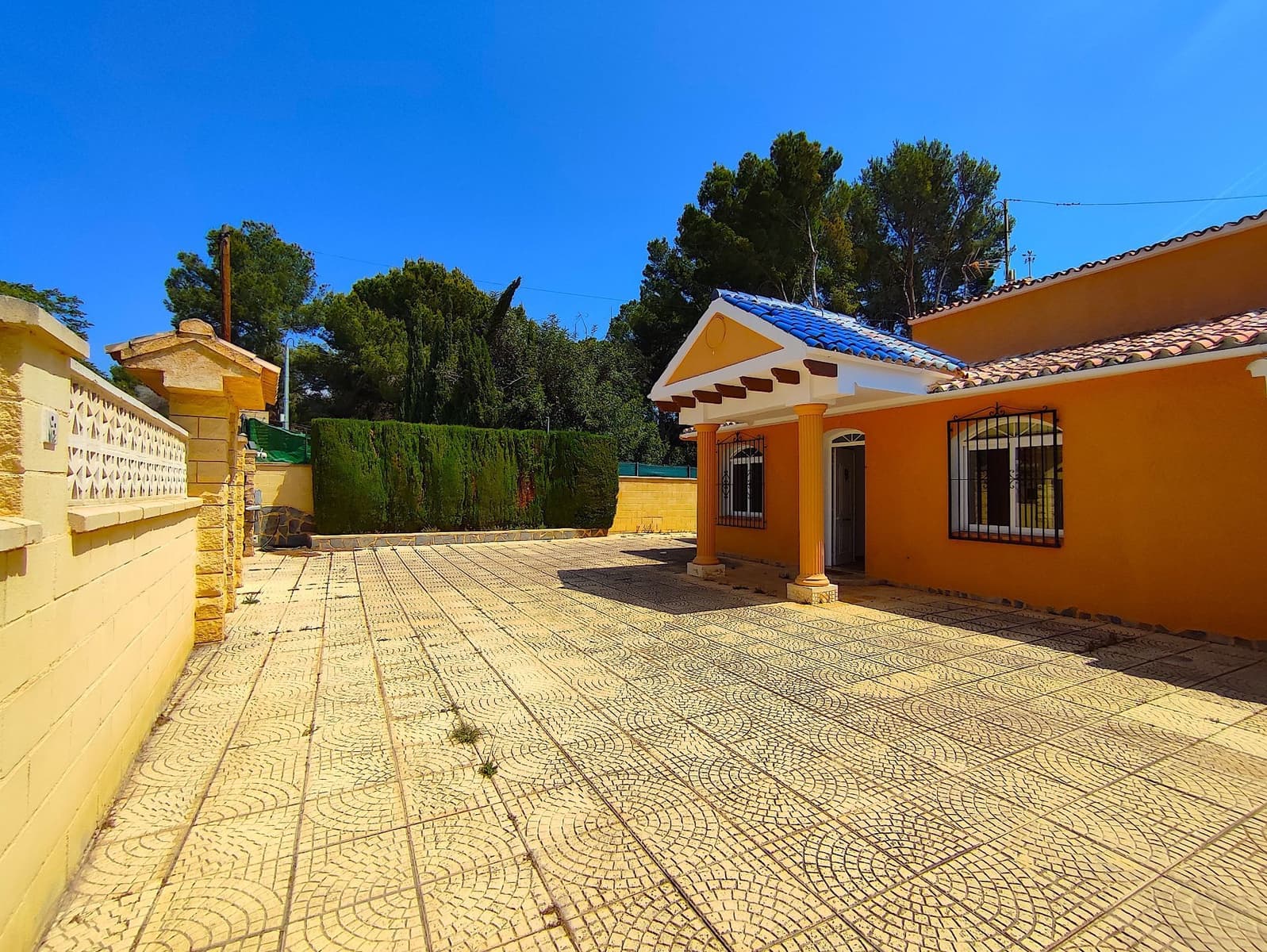 4 sovrum Villa att hyra i Alfaz del Pi / L'Alfas del Pi med pool garage - 4 800 € (Ref: 9814203)