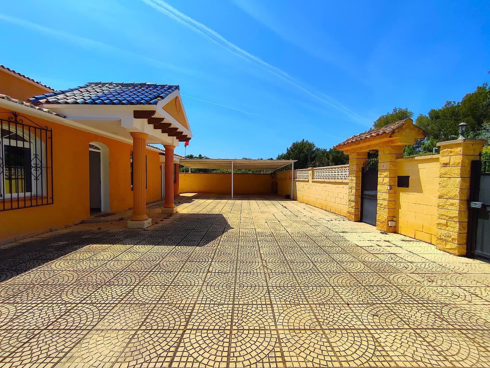 4 sovrum Villa att hyra i Alfaz del Pi / L'Alfas del Pi med pool garage - 4 800 € (Ref: 9814203)