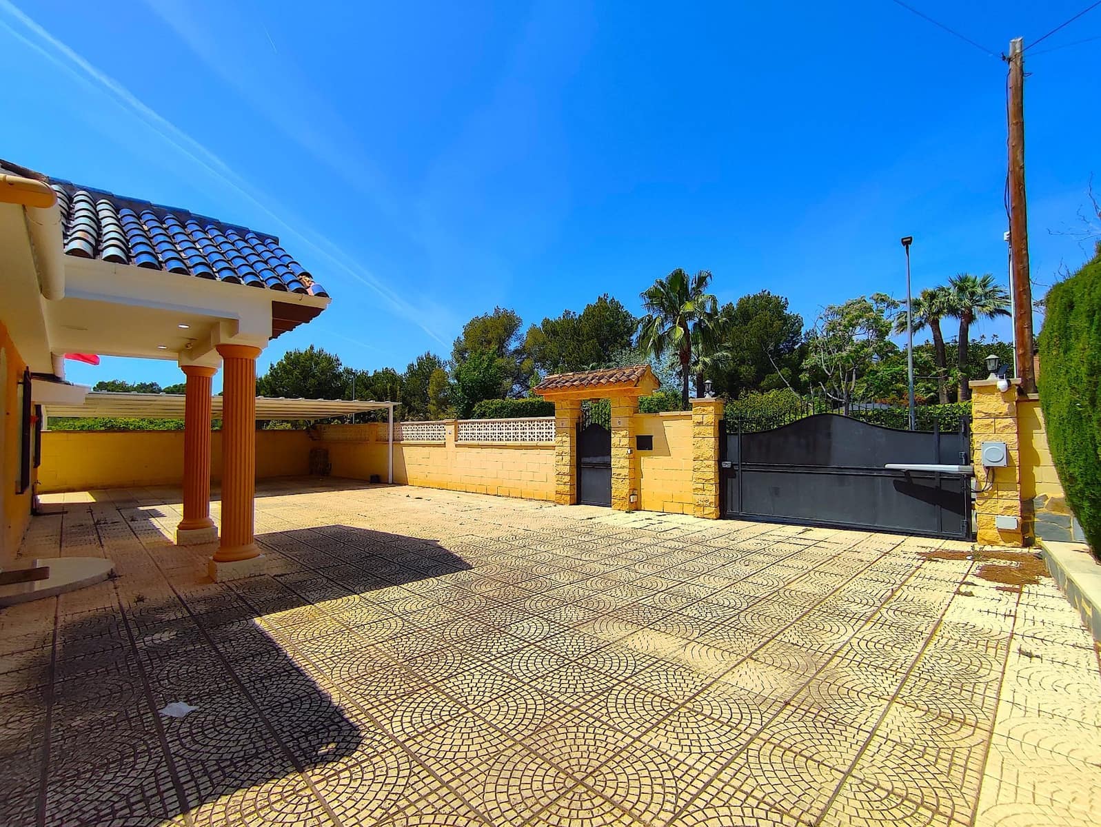 4 sovrum Villa att hyra i Alfaz del Pi / L'Alfas del Pi med pool garage - 4 800 € (Ref: 9814203)
