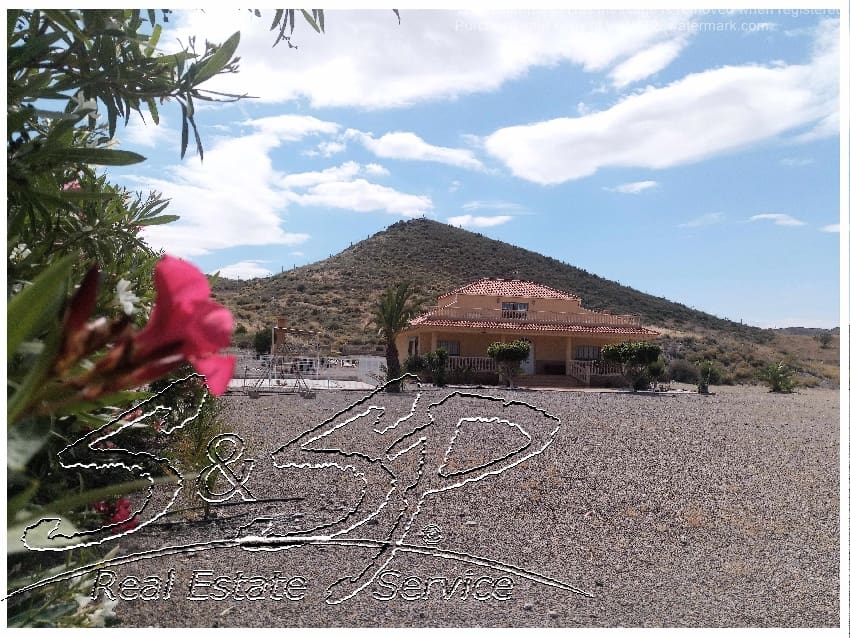 3 soveværelse Finca/Landehus til salg i Aguilas med swimmingpool garage - € 499.000 (Ref: 6100161)