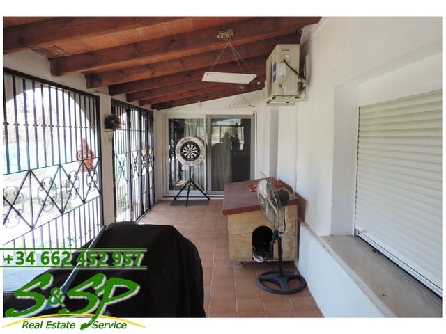 6 soveværelse Finca/Landehus til salg i Almería by med swimmingpool garage - € 299.900 (Ref: 8619602)