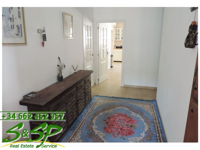 6 soveværelse Finca/Landehus til salg i Almería by med swimmingpool garage - € 299.900 (Ref: 8619602)