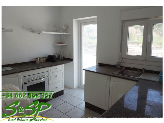 6 soveværelse Finca/Landehus til salg i Almería by med swimmingpool garage - € 299.900 (Ref: 8619602)