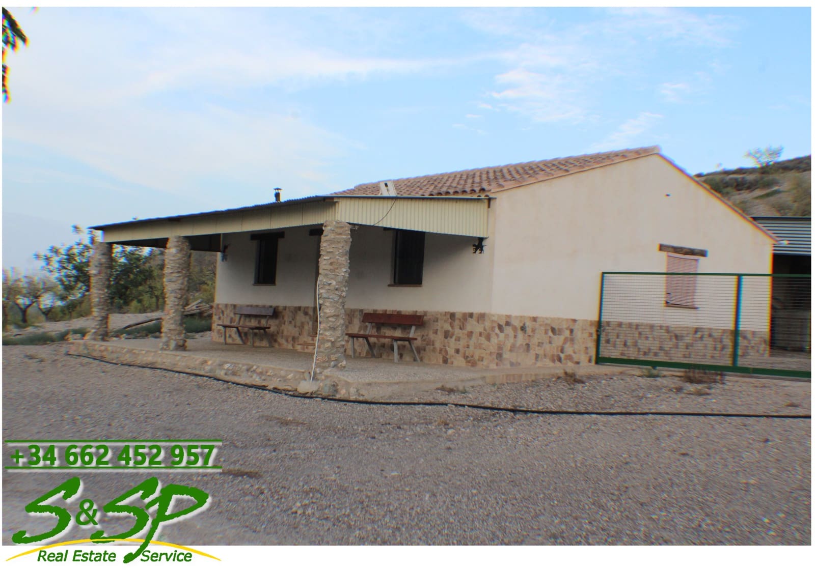 2 soveværelse Finca/Landehus til salg i Puerto Lumbreras med garage - € 400.000 (Ref: 8660027)