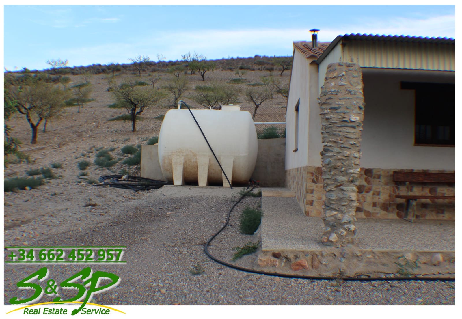 2 soveværelse Finca/Landehus til salg i Puerto Lumbreras med garage - € 400.000 (Ref: 8660027)