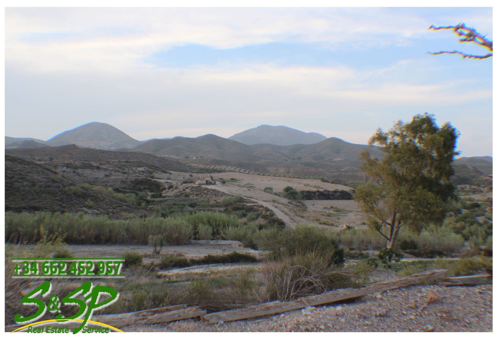 2 soveværelse Finca/Landehus til salg i Puerto Lumbreras med garage - € 400.000 (Ref: 8660027)