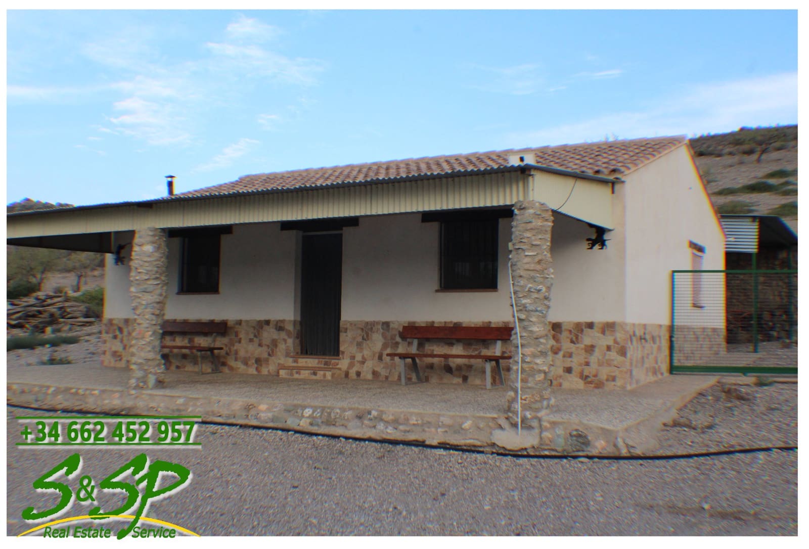 2 soveværelse Finca/Landehus til salg i Puerto Lumbreras med garage - € 400.000 (Ref: 8660027)