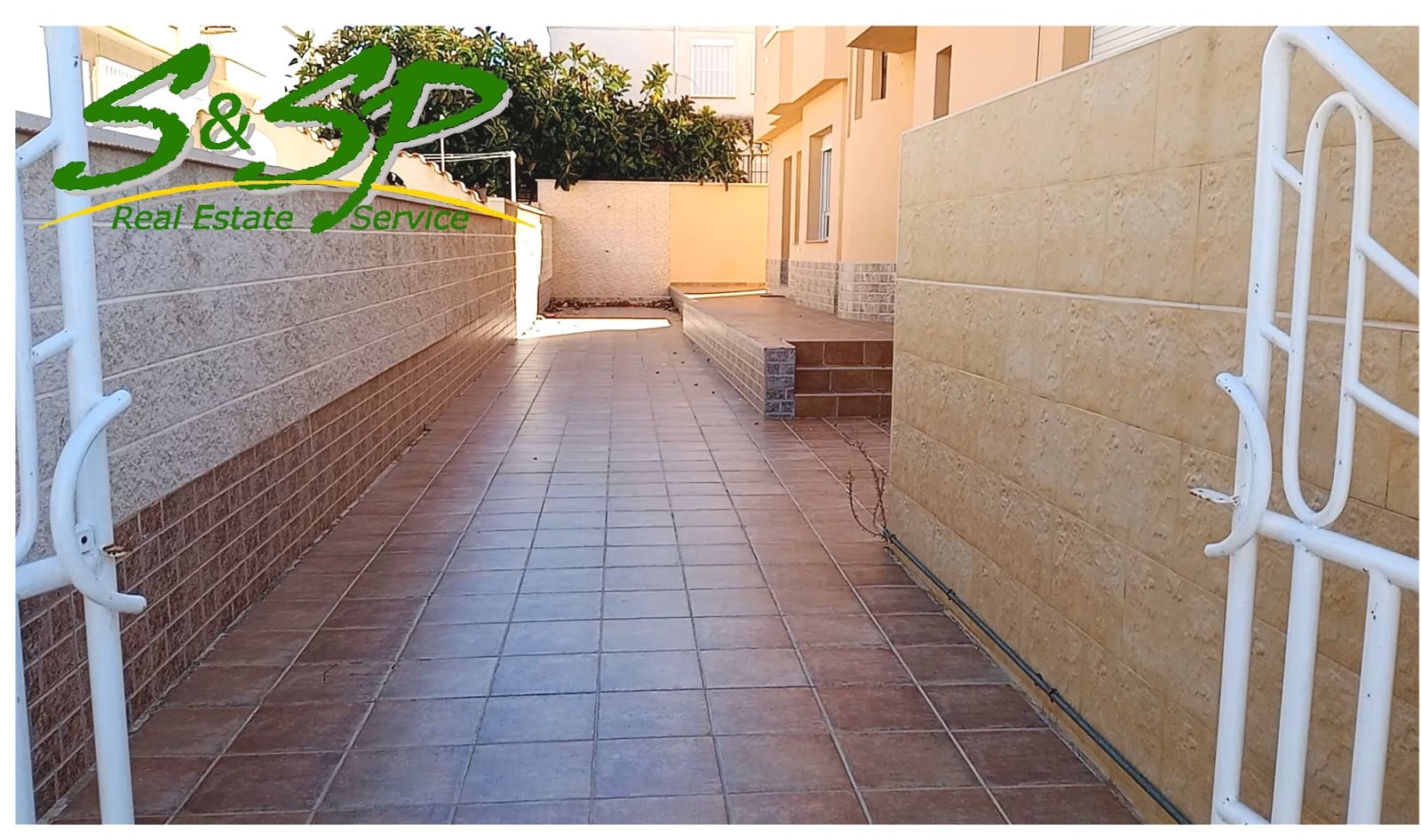 3 makuuhuone Paritalo myytävänä paikassa Calabardina mukana 
autotalli - 250 000 € (Ref: 8891354)