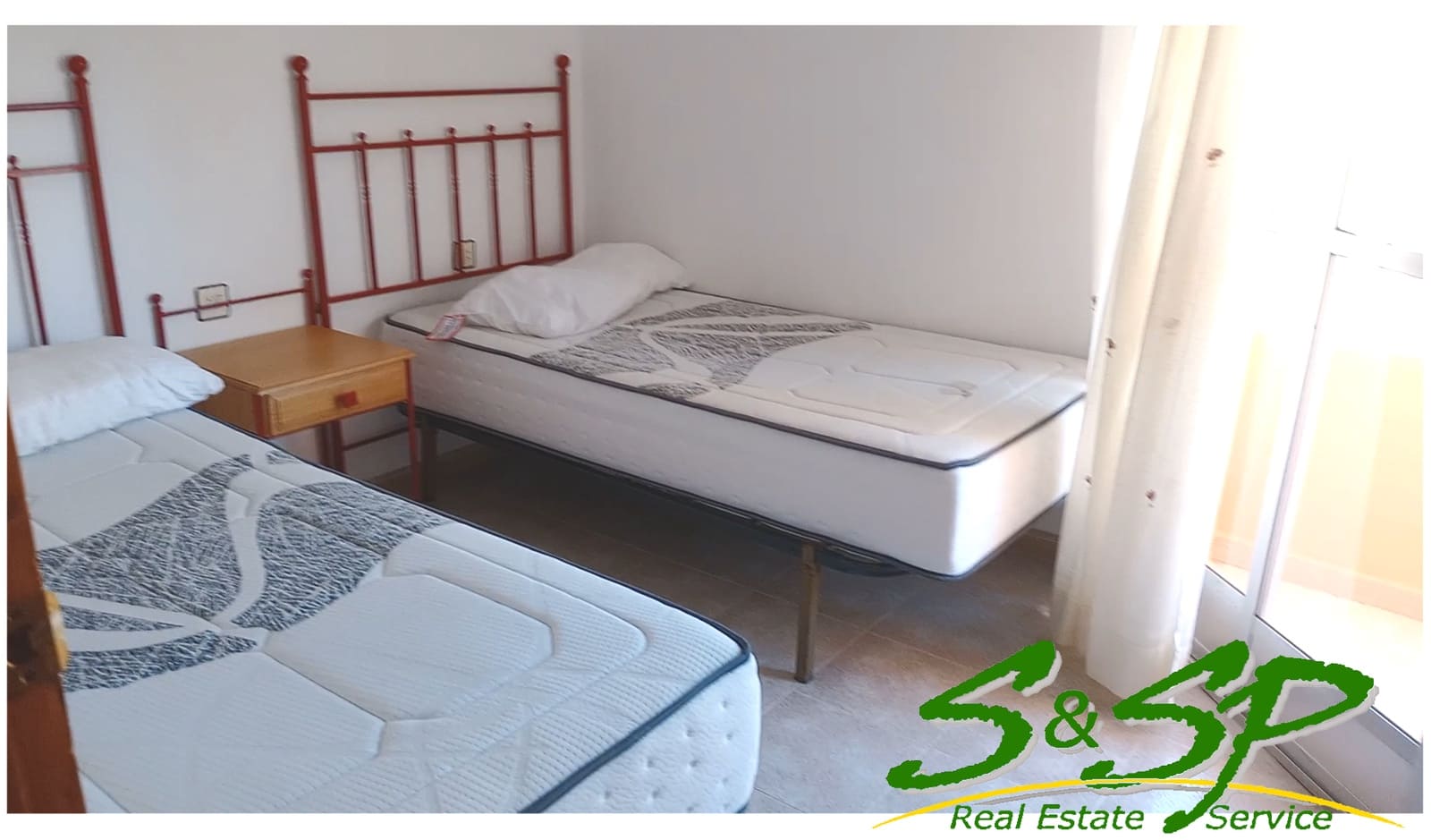 3 makuuhuone Paritalo myytävänä paikassa Calabardina mukana 
autotalli - 250 000 € (Ref: 8891354)