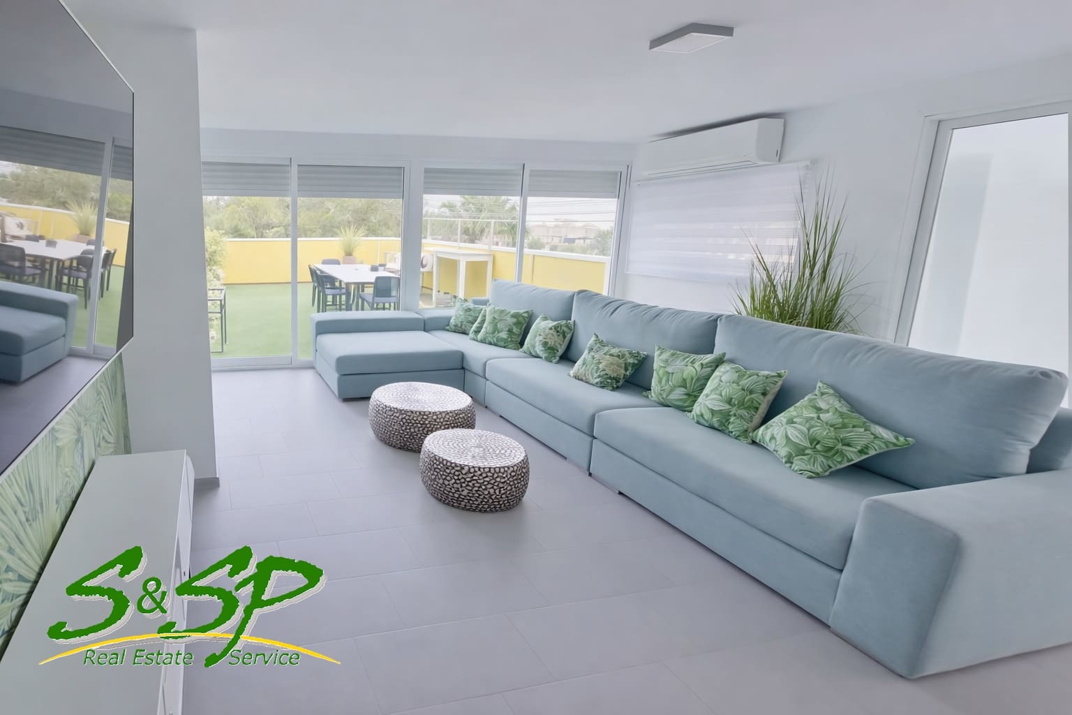 4 bedroom Townhouse for sale in Aguilas with pool garage - € 360,000 (Ref: 9737156)