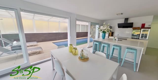 4 bedroom Townhouse for sale in Aguilas with pool garage - € 360,000 (Ref: 9737156)